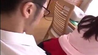 Горячий японский молодой трахается - порно видео