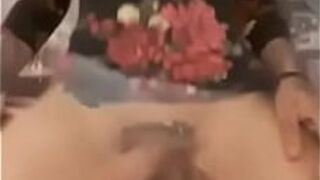 Трансвистит с а огромный петух - порно видео