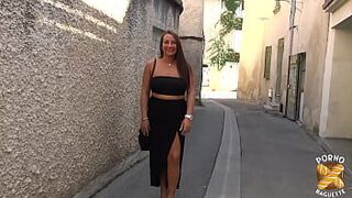 Мила, красивая милфа, в анальном сексе втроем со своей подругой Анджелиной - порно видео