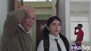 молодая девушка и отчим застают своего парня мастурбирующим в стрингах и получают жесткий анал - порно видео