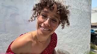 Мачехе нравятся невысокие парни с маленькими членами - порно видео