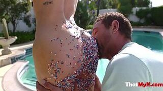 Эта роскошная задница милфы - Николь Энистон - порно видео